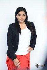 Rashmi Gautam Interview About Next Nuvve Movie